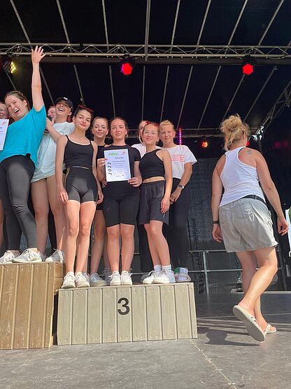 27a12a15-f445-425e-936b-0d229af28e0f